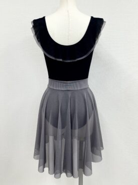 【新品】dancequeen ブラック フリル付き レオタード 楽天市場】Capezio ブラ付キャミレオタード|バレエ BRA TEK
